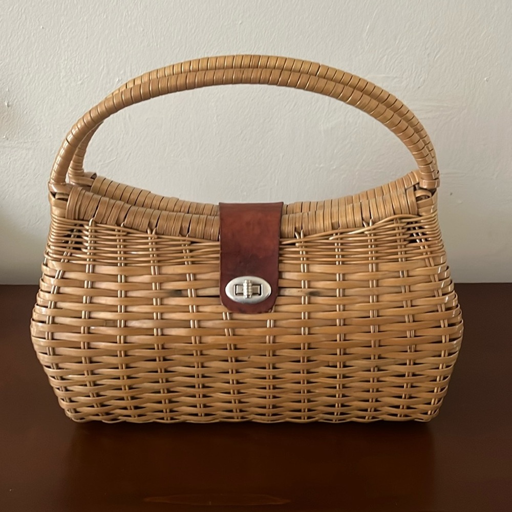 Vintage wicker bag